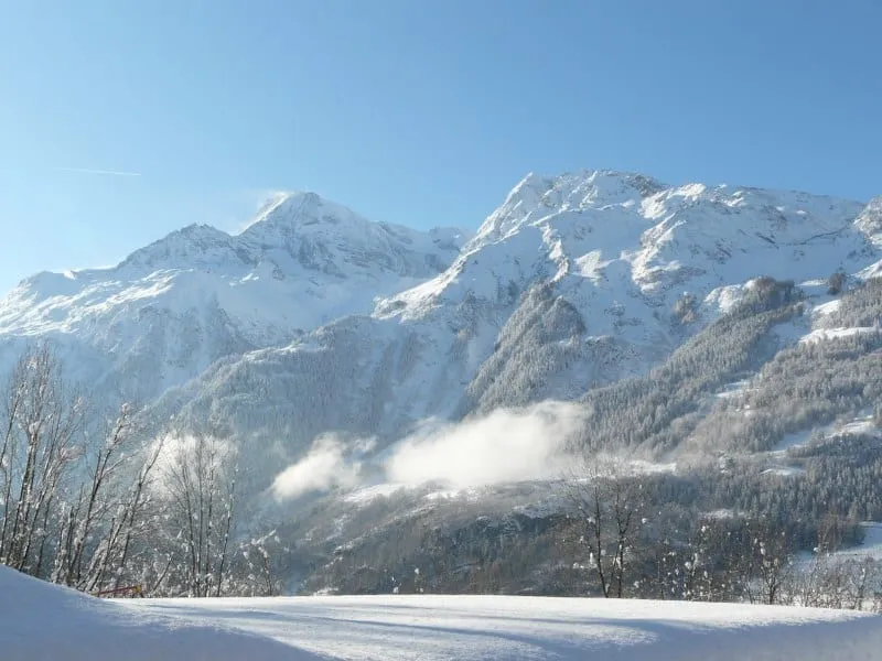 The snowy landscape seen from La Tillette